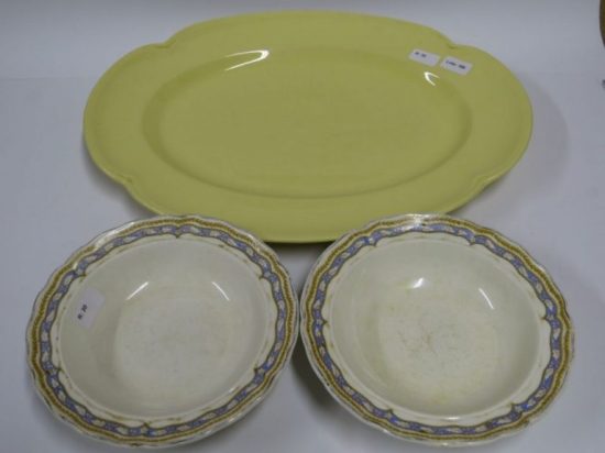 Lote: 186 - Lote: 186 - Bandeja de loza inglesa amarilla + 2 bowl ingleses