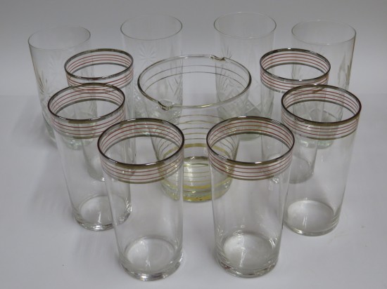 Lote: 143 - Lote: 143 - 10 vasos de wisky tallados y calados + 1 hielera de vidrio