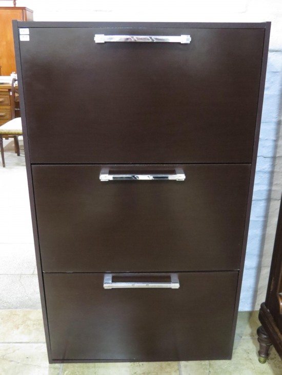 Lote: 147 - Lote: 147 - Mueble Zapatero en MDF