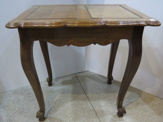 Lote: 40 - Lote: 40 - Mesa de sala estilo Provenzal