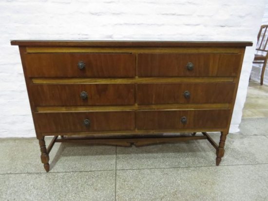 Lote: 13 - Lote: 13 - Comoda en madera con 6 cajones