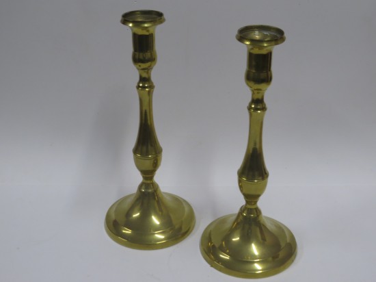 Lote: 26 - Lote: 26 - 2 candelabros de bonce