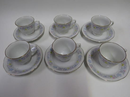 Lote: 116 - Lote: 116 - 6 tazas de cafe en loza china