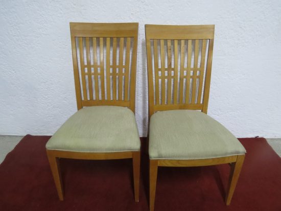 Lote: 47 - Lote: 47 - 2 sillas tapizadas