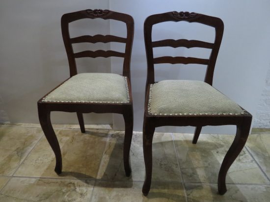 Lote: 19 - Lote: 19 - 2 sillas francesas tapizadas