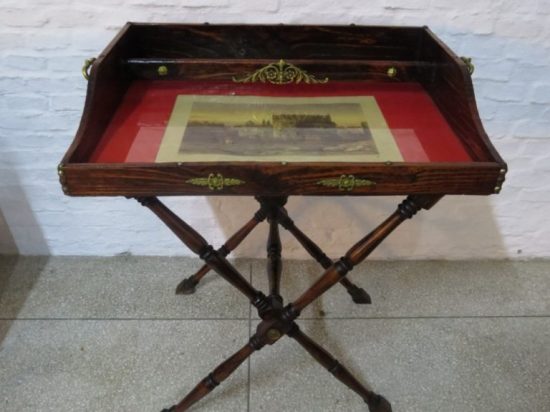 Lote: 25 - Lote: 25 - Mesa bar antigua en madera con bronce