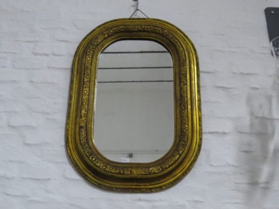 Lote: 113 - Lote: 113 - Espejo con marco de madera dorado