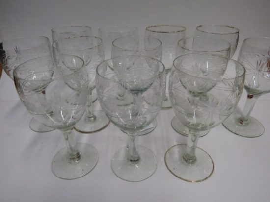 Lote: 135 - Lote: 135 - Juego de 12 copas de cristal