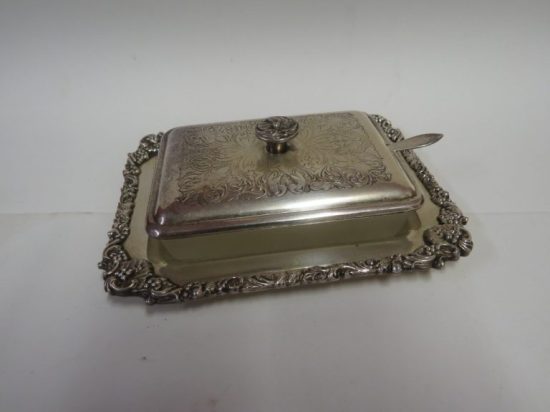 Lote: 12 - Lote: 12 - Dulcera en plaina y recipiente de vidrio