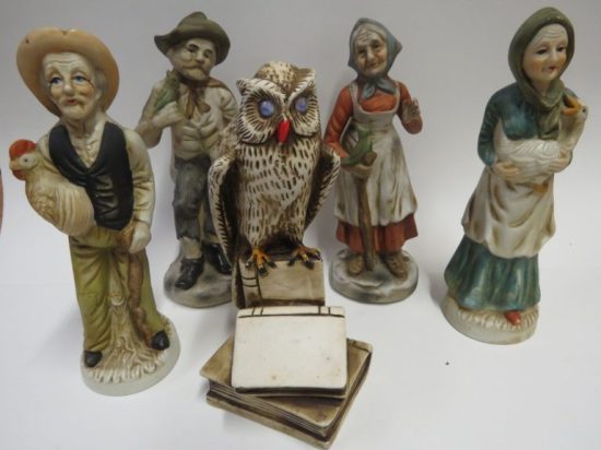Lote: 11 - Lote: 11 - 5 figuras de cerámicas