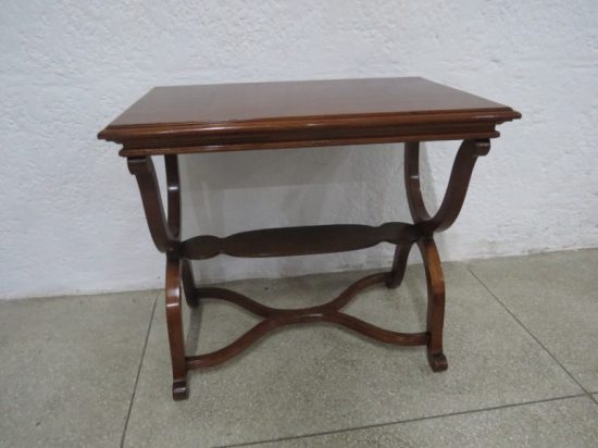 Lote: 103 - Lote: 103 - Mesa de arrime en cedro rectangular