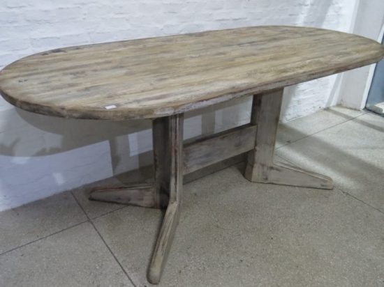 Lote: 65 - Lote: 65 - Mesa de madera maciza patinada