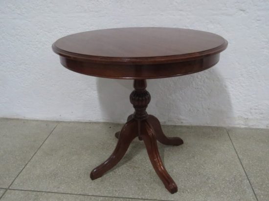 Lote: 20 - Lote: 20 - Mesa de sala circular Inglesa