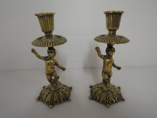 Lote: 9 - Lote: 9 - Par de candelabros de bronce
