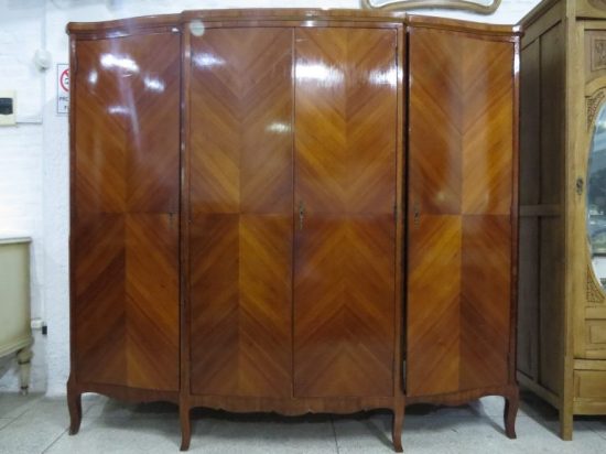 Lote: 106 - Lote: 106 - Ropero 3 cuerpos en petiribí