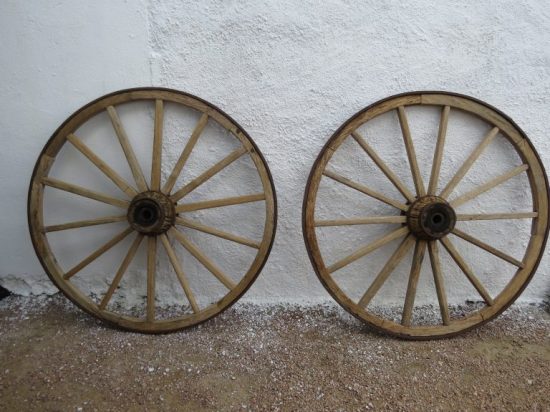 Lote: 102.B - Lote: 102.B - Madera y hierro. Diámetro 1.50