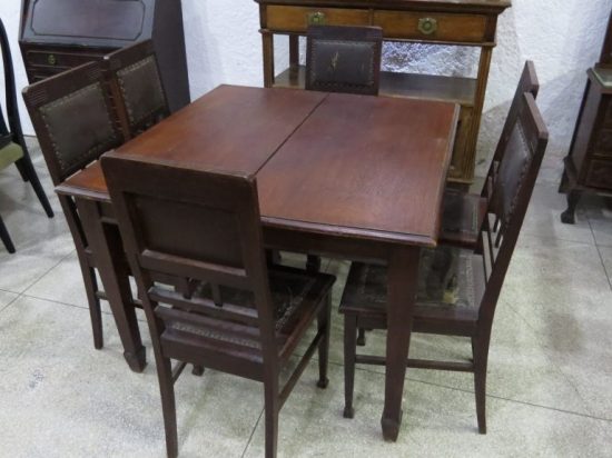 Lote: 88 - Lote: 88 - Juego de comedor de roble con 6 sillas