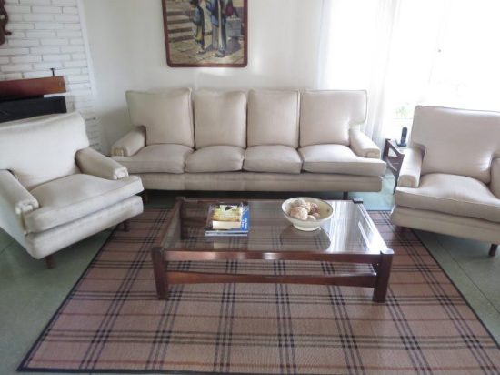 Lote: 135 - Lote: 135 - Juego de sillones estilo Americano
