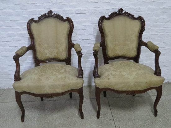 Lote: 79 - Lote: 79 - Par de sillones Luis XV