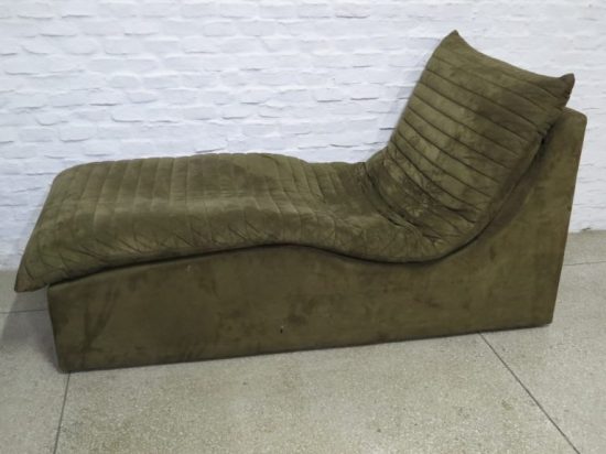 Lote: 39 - Lote: 39 - Diván moderno