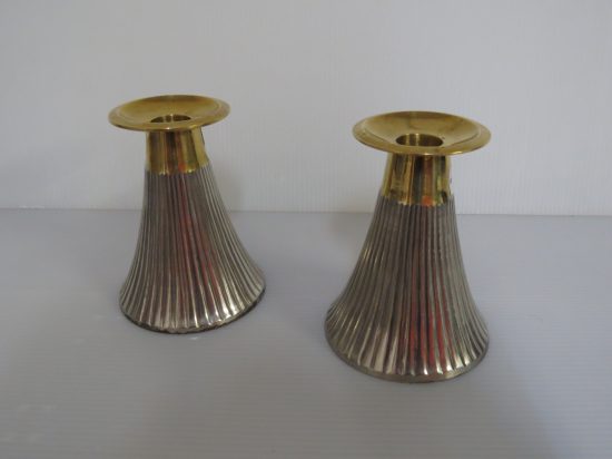 Lote: 9 - Lote: 9 - Par de candelabros de bronce y metal plateado