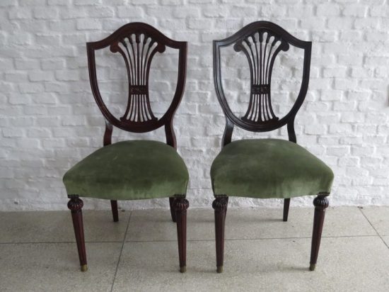 Lote: 95.B - Lote: 95.B - Par de sillas Inglesas de peinetas
