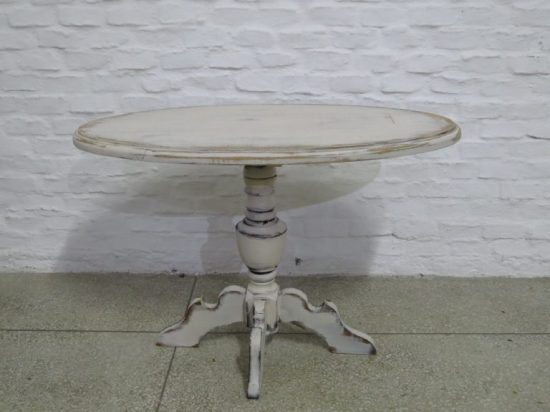 Lote: 25 - Lote: 25 - Mesa de sala ovalada