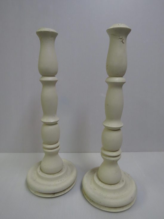 Lote: 16 - Lote: 16 - 2 candelabros en madera