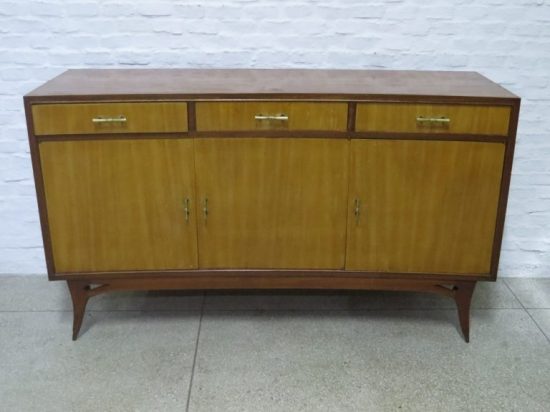 Lote: 113 - Lote: 113 - Comoda estilo americana de 3 cajones y 3 puertas
