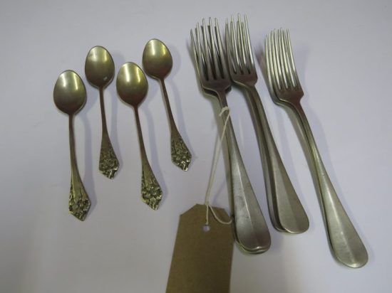 Lote: 8 - Lote: 8 - Lote de 7 tenedores y 4 cucharitas