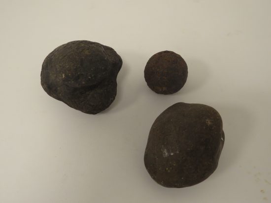 Lote: 7 - Lote: 7 - 3 piedras indígenas