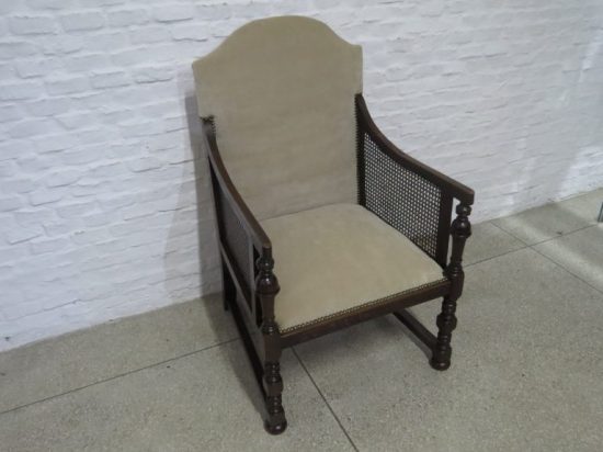 Lote: 79 - Lote: 79 - Sillón Jacobino