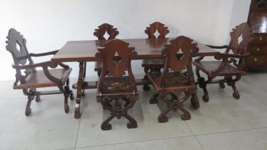 Lote: 73 - Lote: 73 - Juego de comedor Español
