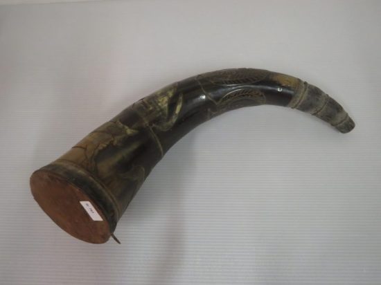Lote: 50 - Lote: 50 - Chifle en guampa