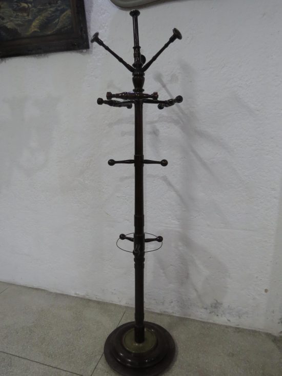 Lote: 89 - Lote: 89 - Perchero antiguo