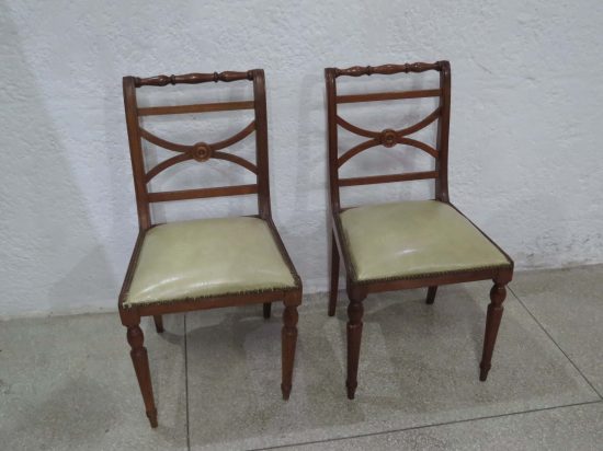 Lote: 15 - Lote: 15 - Par de sillas Inglesas tapizadas