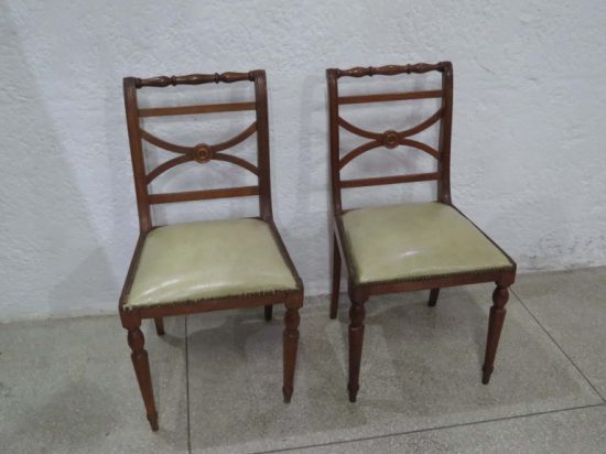 Lote: 20 - Lote: 20 - Par de sillas Inglesas tapizadas