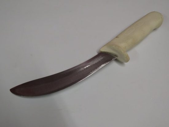 Lote: 100 - Lote: 100 - Cuchillo para cuerear
