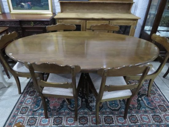 Lote: 38 - Lote: 38 - Juego de comedor en cedro