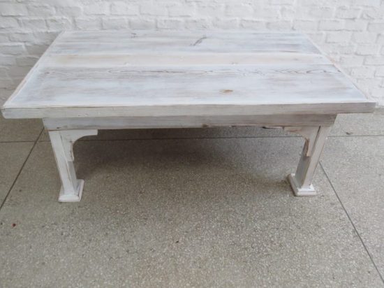Lote: 37 - Lote: 37 - Mesa de sala pintada blanco