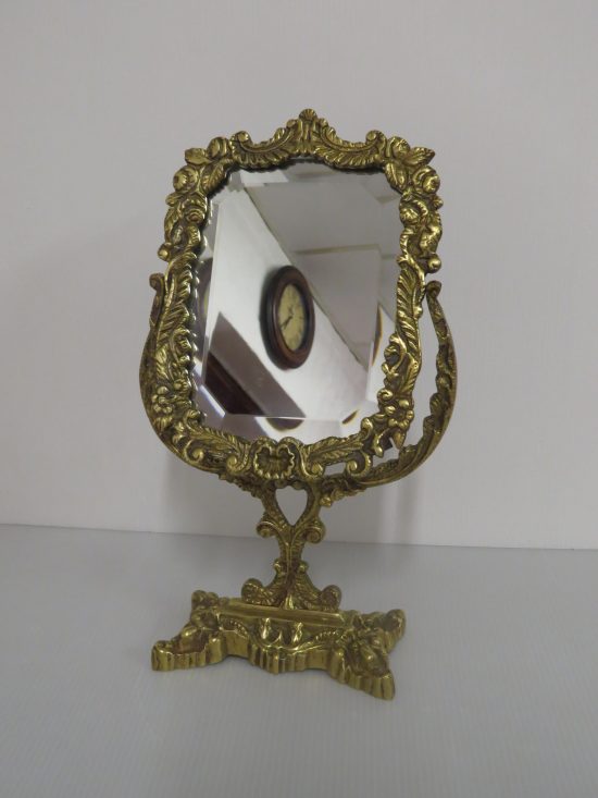 Lote: 6 - Lote: 6 - Espejo de mesa en bronce