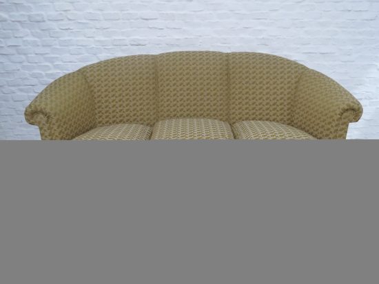 Lote: 84 - Lote: 84 - Sofa 1/2 punto Luis XV