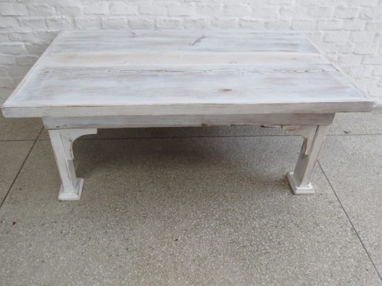 Lote: 64 - Lote: 64 - Mesa de sala pintada blanco
