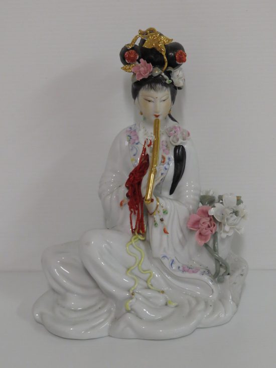 Lote: 4 - Lote: 4 - Figura dama china