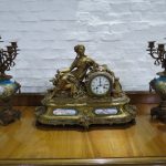 Lote: 59 - Lote: 59 - Garniture Frances
