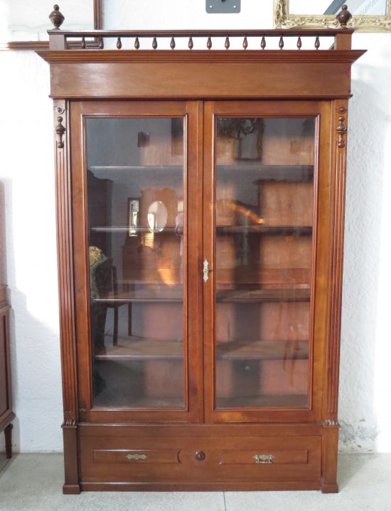 Lote: 93 - Lote: 93 - Biblioteca colonial en cedro