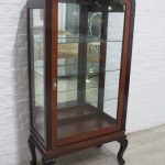 Lote: 109 - Lote: 109 - Vitrina Reina Ana