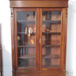 Lote: 111 - Lote: 111 - Biblioteca colonial en cedro
