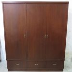 Lote: 114 - Lote: 114 - Ropero 3 puertas