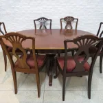 Lote: 112 - Lote: 112 - Mesa colonial con 6 sillas